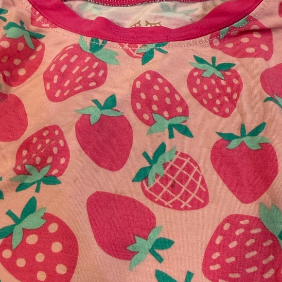 Little Sleepies Sweet Strawberry two piece 2T - Picture 4 of 4